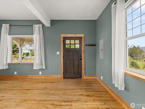 5th image of 306 B Street
