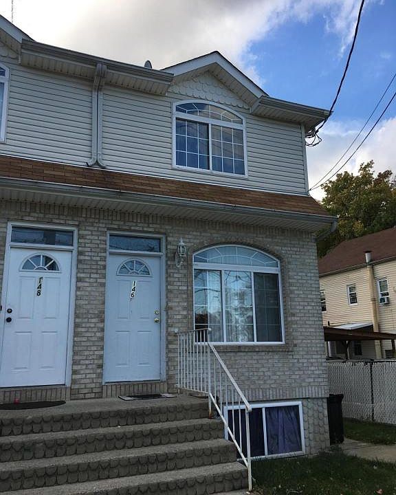 1st image of 146 Holland Ave