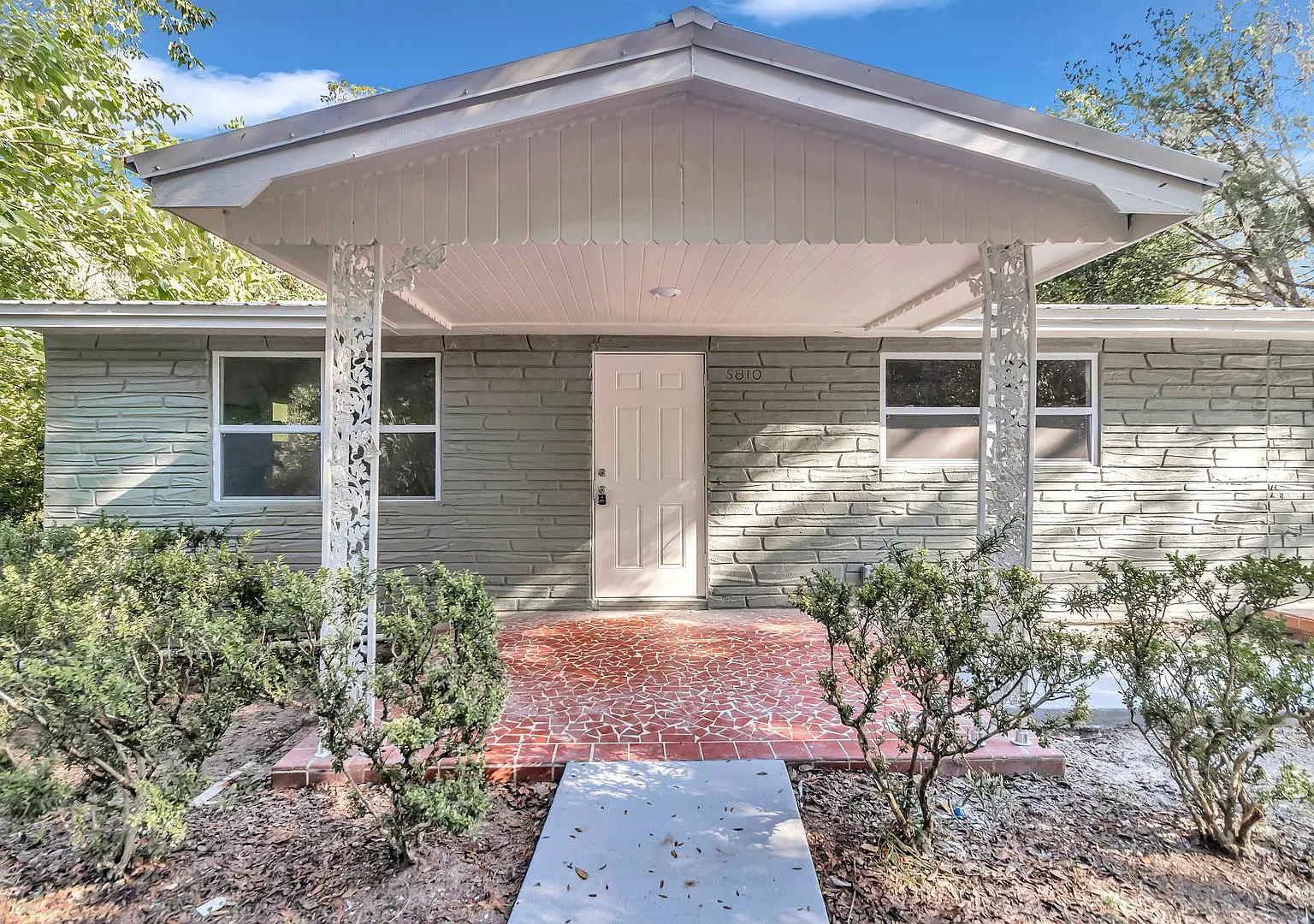 Charming 4-Bedroom, 2-Bathroom Home for Rent in Belleview, FL Newly Renovated! — Photo 3