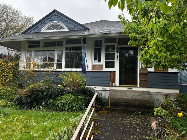 3128 SE Salmon St #2, Portland, OR 97214