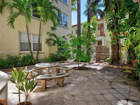 5th image of 900 16th St APT 109