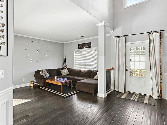 3rd image of 4325 Mill Farm Ln