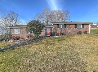 730 Edgewood Ln, Bristol, VA 24201