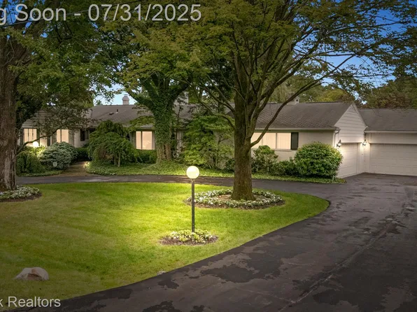 130 Endicott Rd, Bloomfield Hills, MI 48304