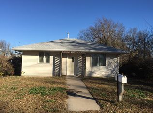 222 N Seward St, Red Cloud, NE 68970