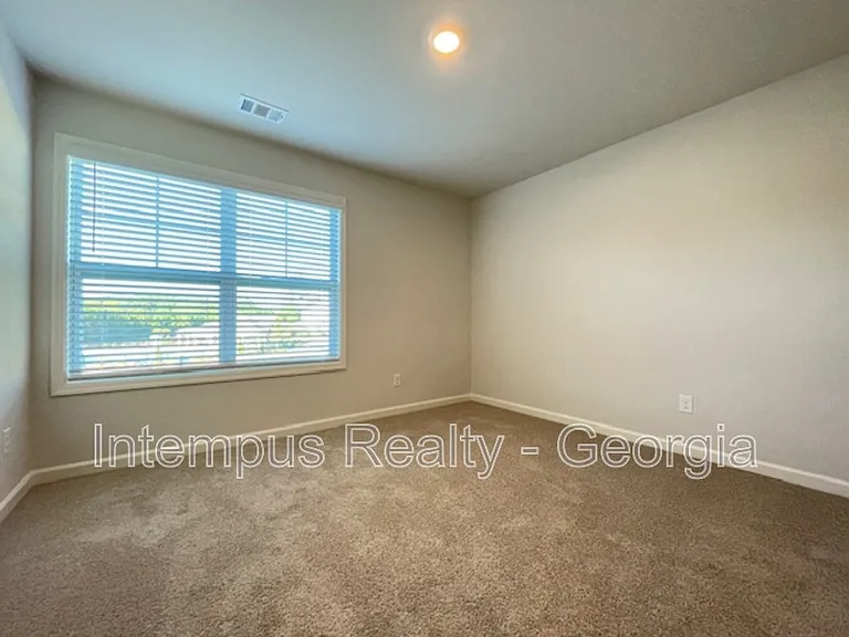 44 Garnet Dr — Photo 33