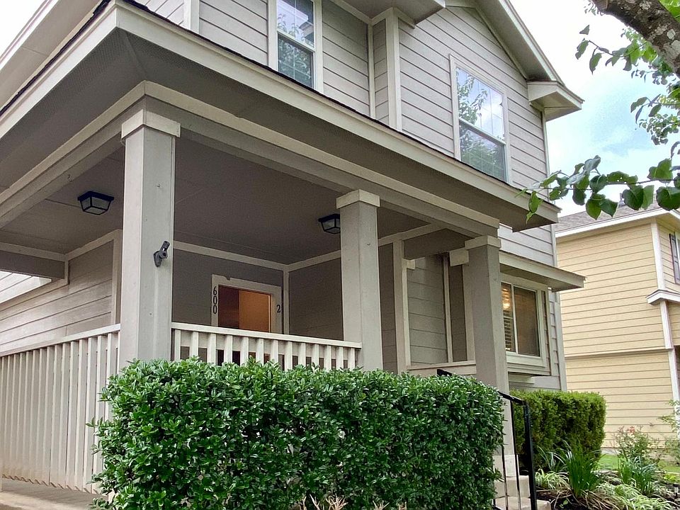 1st image of 600 N Cascades Ave APT 2