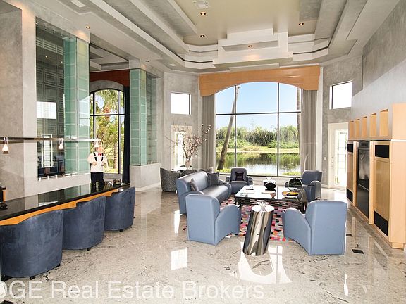 3rd image of 5662 Vintage Oaks Cir