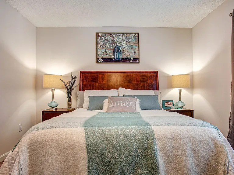 Deep River Pointe — Photo 11