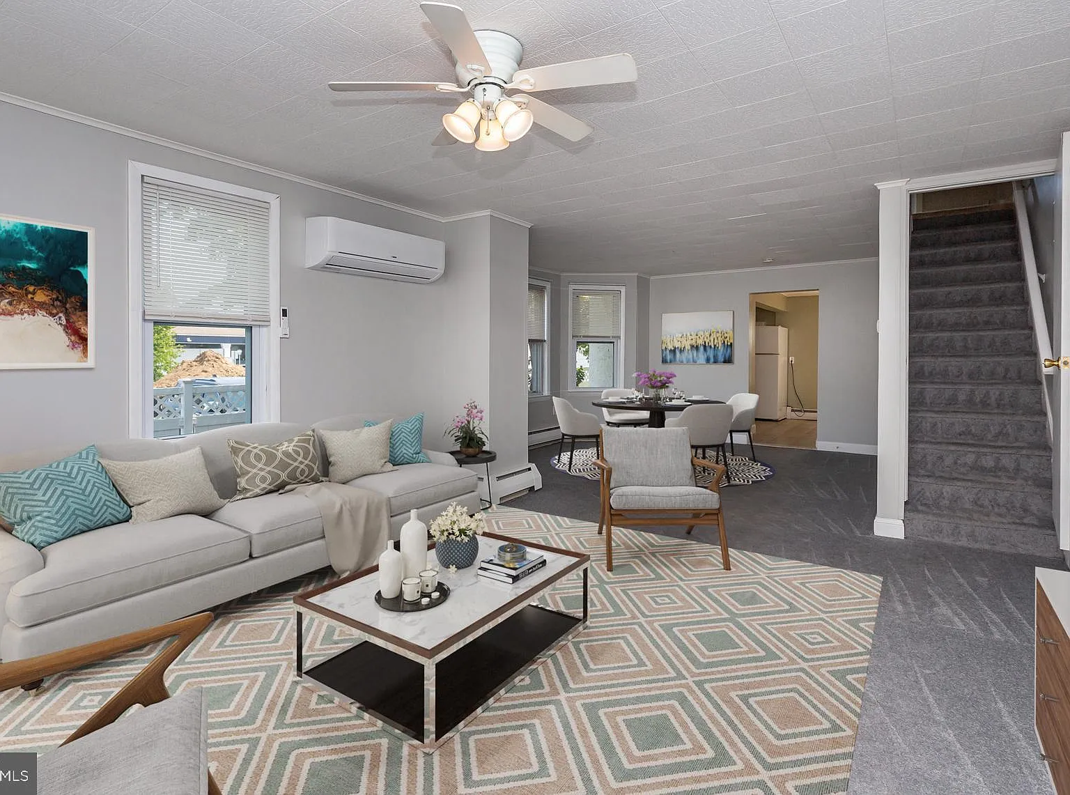3 bed, 1.5 bath, 1276 sqft, $2,350 — Photo 3