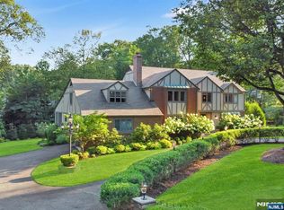 9 Deerfield Dr, Woodcliff Lake, NJ 07677