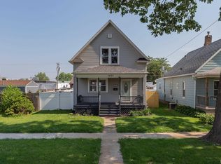 1637 24th Ave, Moline, IL 61265