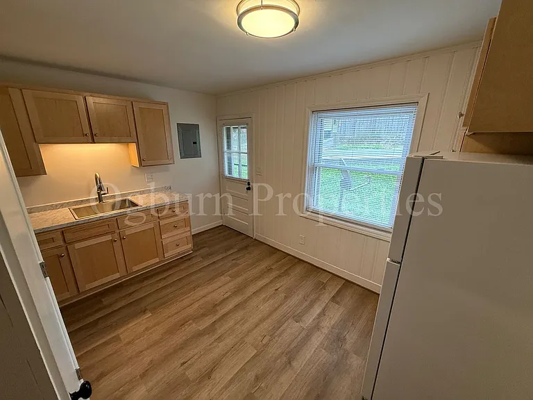 513-525 S Green St — Photo 6