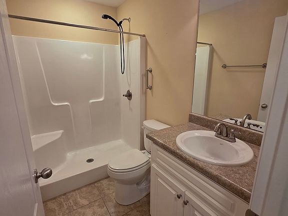 3rd image of 317 Abigail Ct
