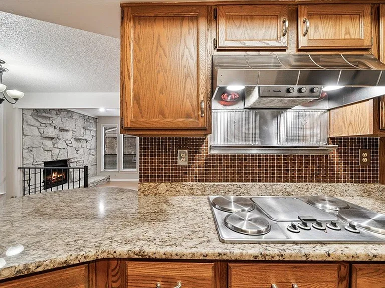 9281 Fletcher Trace Pkwy — Photo 19