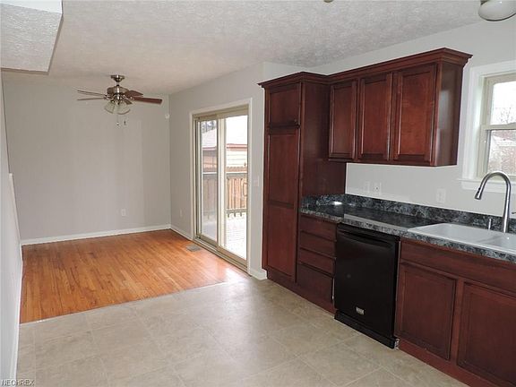 3rd image of 1893 Julia Ave