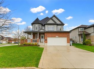 740 Reid Cres, North Perth, ON N4W 0A2