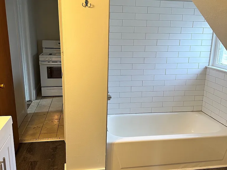 14533 Clifton Blvd #3 — Photo 10