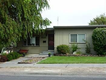 1st image of 1052 S Garden Dr