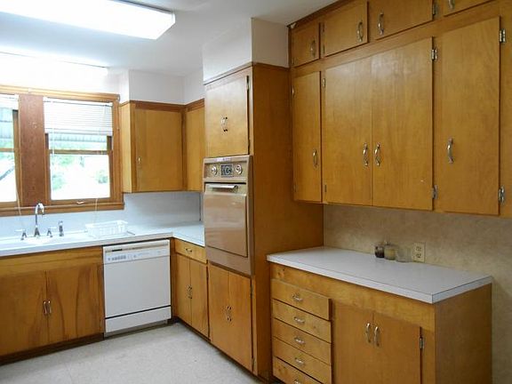 4th image of 811 Marvin Ave