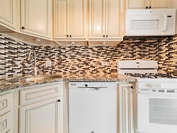 4th image of 1463 Mercury Dr APT 510