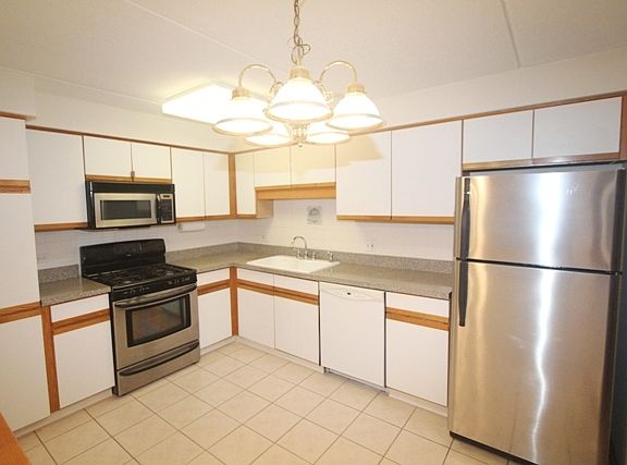 5th image of 7120 N Milwaukee Ave APT 604