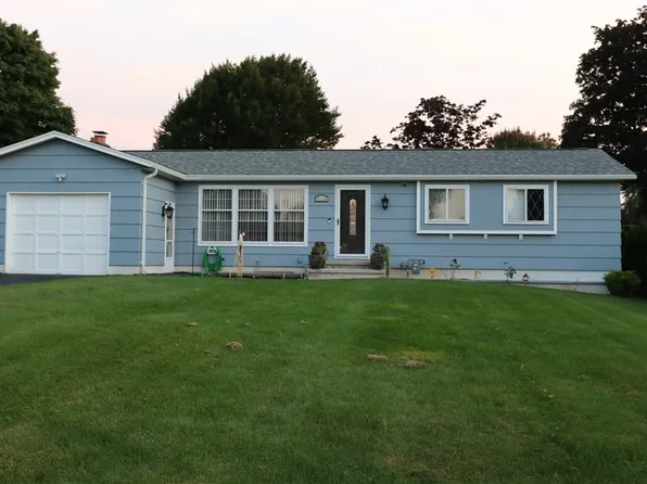 146 Barbie Dr, Rochester, NY 14626