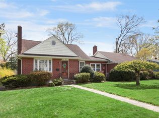 48 John St, Patchogue, NY 11772
