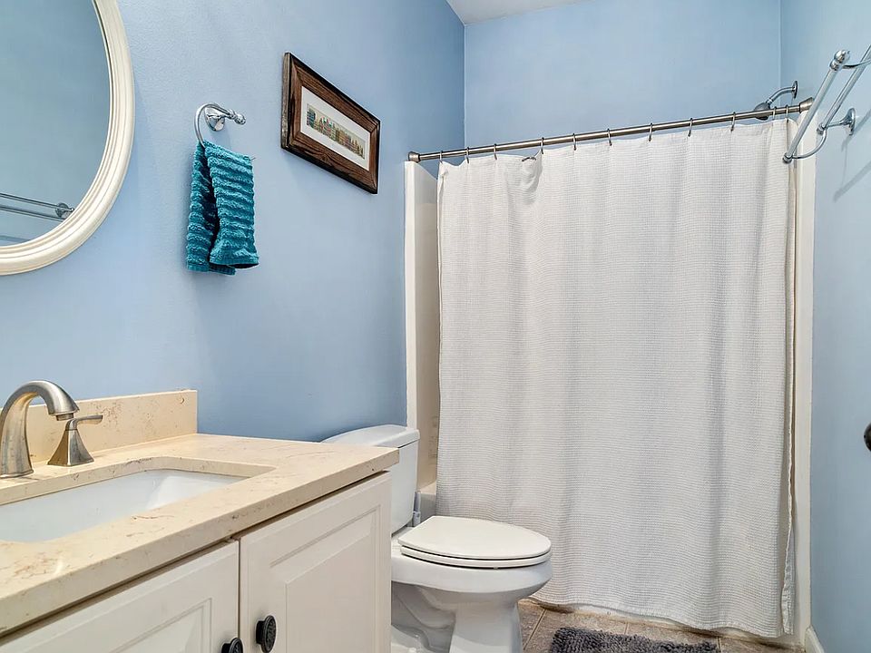 2nd image of 1805 Sandalwood Dr SW