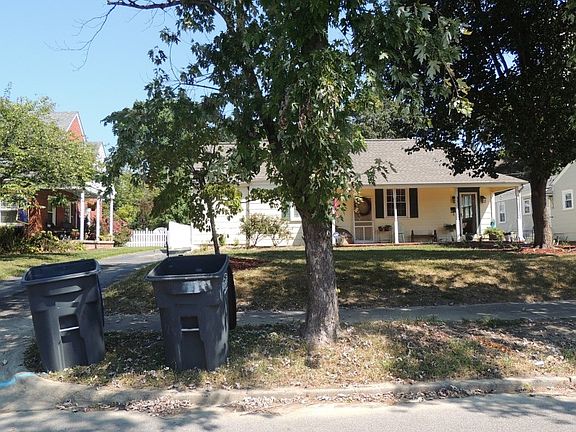 3rd image of 1118 Catawba St