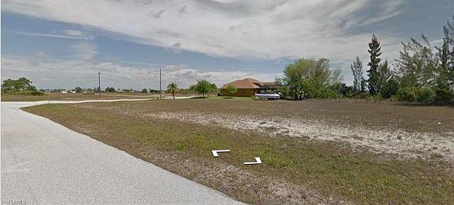 1st image of 1105 NE 40th Ter