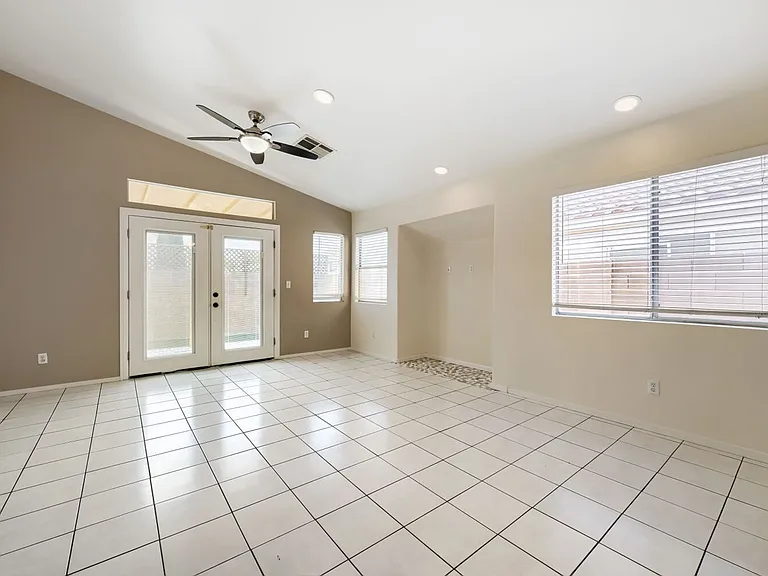 5900 Round Castle St — Photo 9