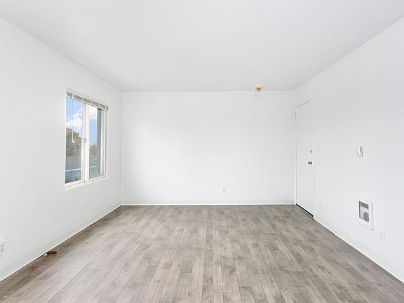 4th image of 3502 McKinley Ave #19