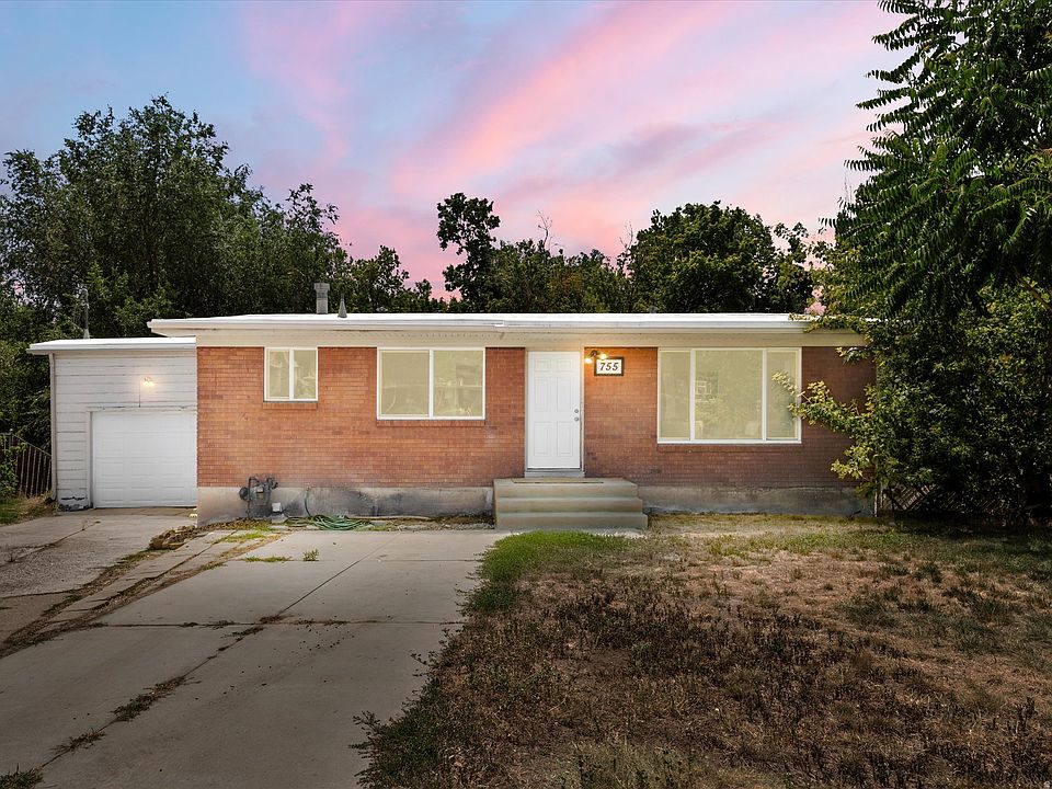 1st image of 755 41st St