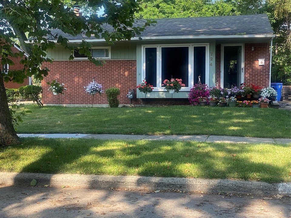1st image of 724 Clair St