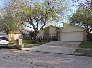 3501 Old Oaks Dr, Baytown, TX 77521