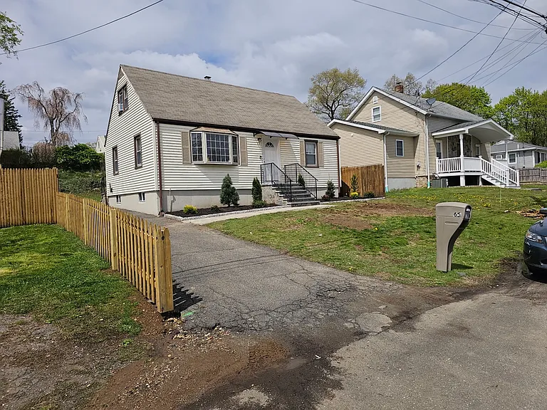 65 Dobson St — Photo 2