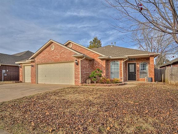 2nd image of 1909 Fair Meadow Dr