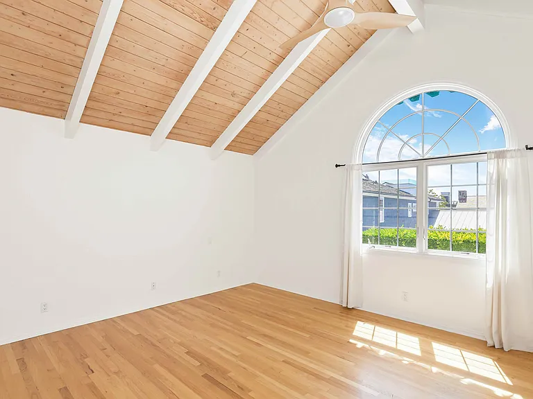2025 E Balboa Blvd — Photo 38