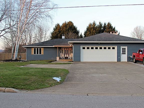 4th image of 613 Youngs Ter