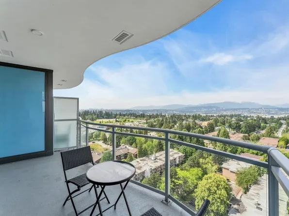 13318 104th Ave #1902, Surrey, BC V3T 1V4