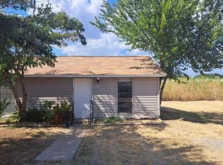 105 Michael Ln, Weatherford, TX 76088