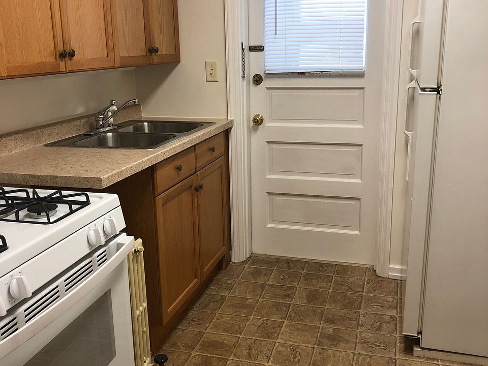 Stove & refrigerator