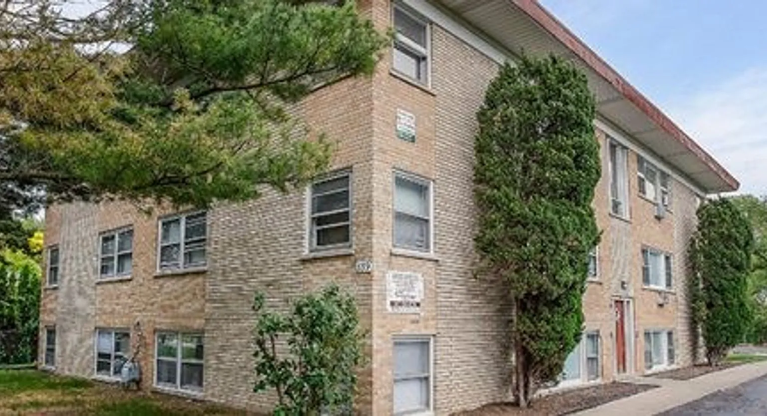 Churchview (331 Fullerton & 339 Fullerton) — Photo 1