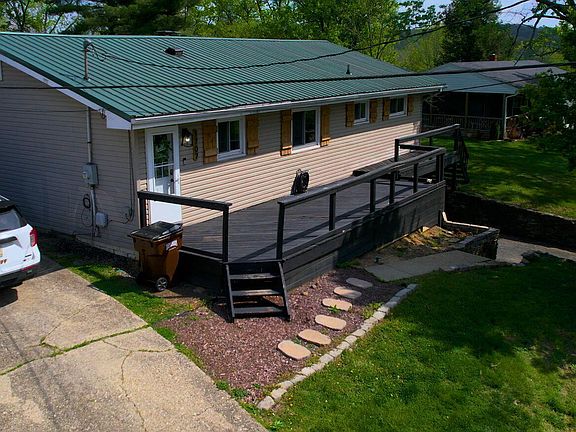 5th image of 1707 Hilltop Dr
