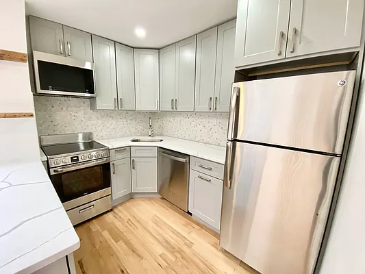 Rented by J PRESTON AND ASSOCIATES INC | media 5