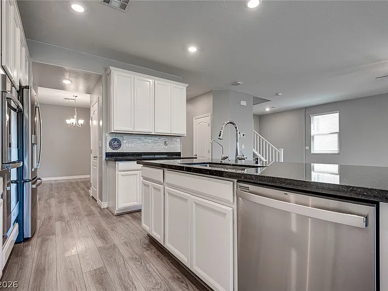 12321 Silvana St — Photo 16