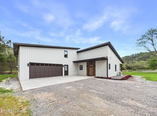 1483 Reagan Valley Rd, Tellico Plains, TN 37385