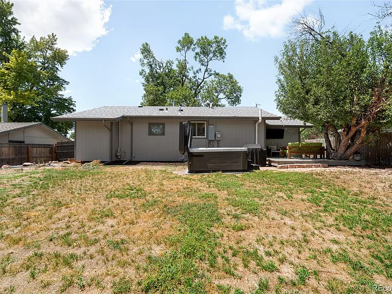 13004 King Cir — Photo 33