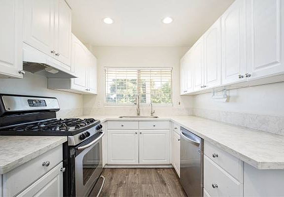 5th image of 2813 Los Olivos Ln